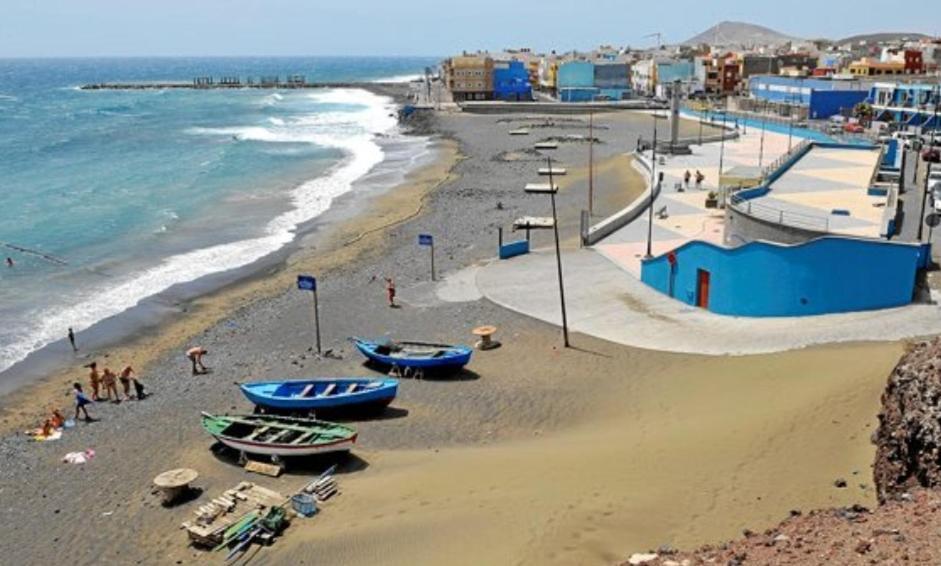 Apartment & Beach - Airport El Burrero 外观 照片